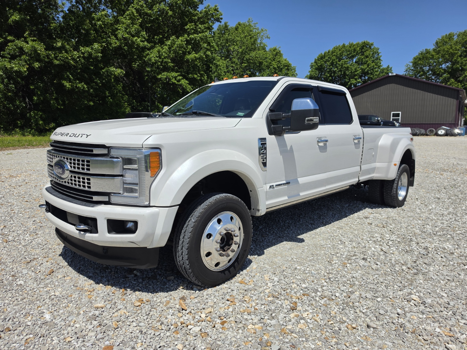 2019 Ford F-450 Super Duty - Dual Rear Wheel