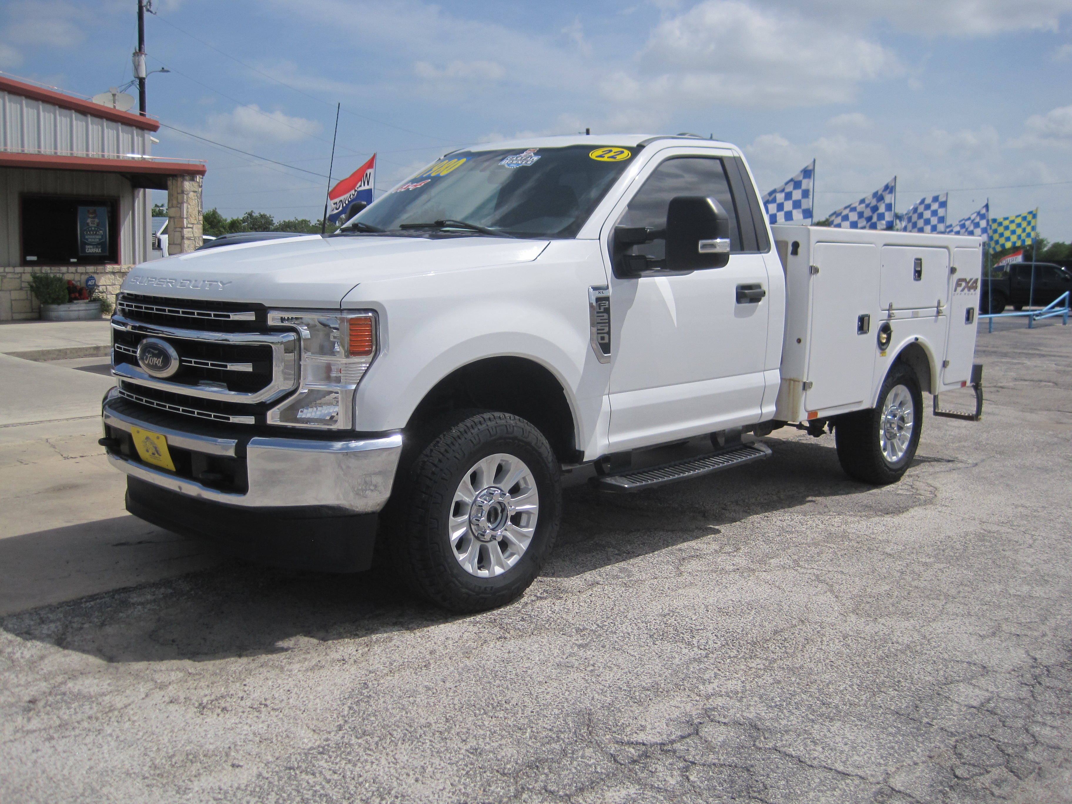 2022 Ford F-250 Service Truck*Utility Bed*6.2L V-8 GAS*4x4*REG CAB*WELL MAINTAINED*Nice*1 OWNER
