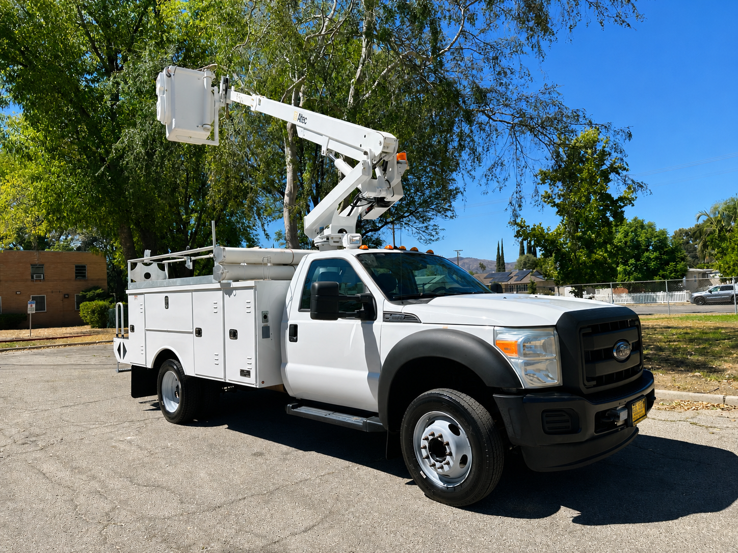 2013 Ford F-450 Bucket Truck/ Boom Truck, Just Serviced!