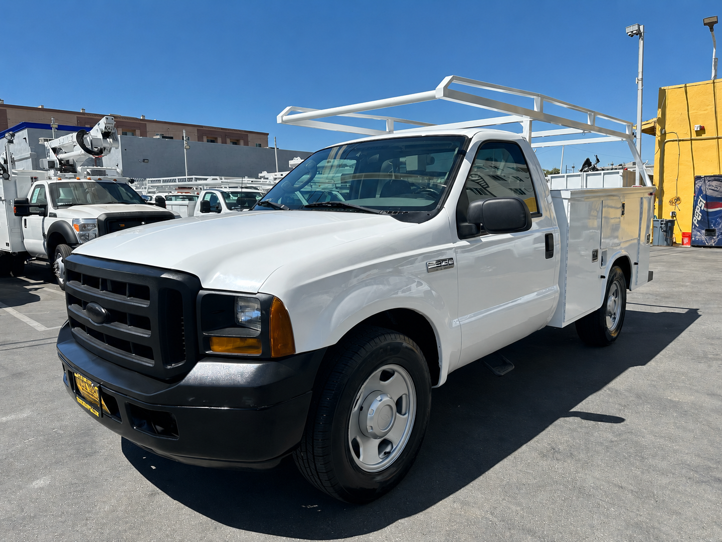 2005 Ford F-350 Service Body/ Utility Truck, low 82k Miles
