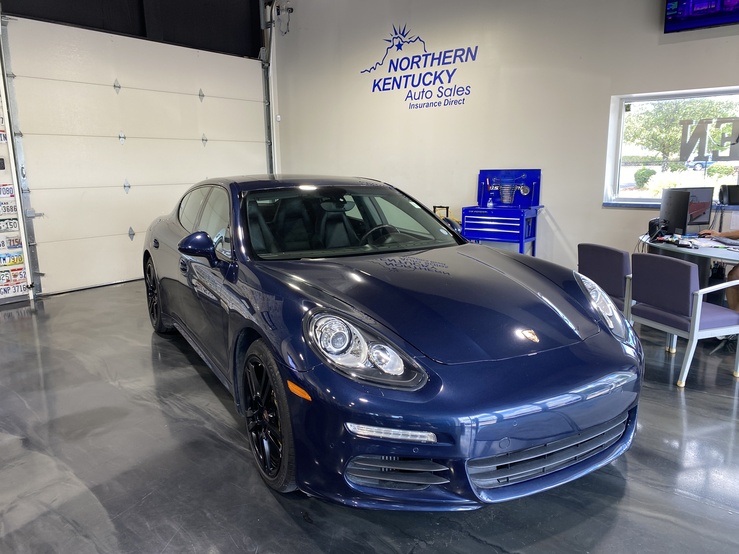 2014 Porsche Panamera S (2WD), 4S (4WD)