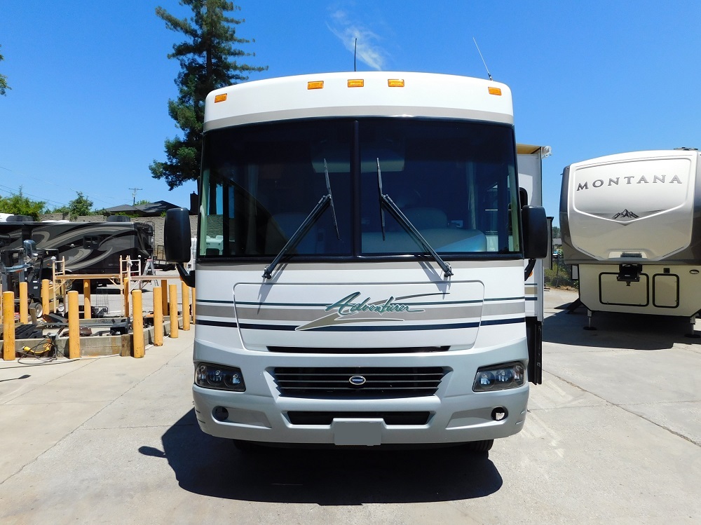 2004 Winnebago Adventurer 33V Harrison RV Land Inc