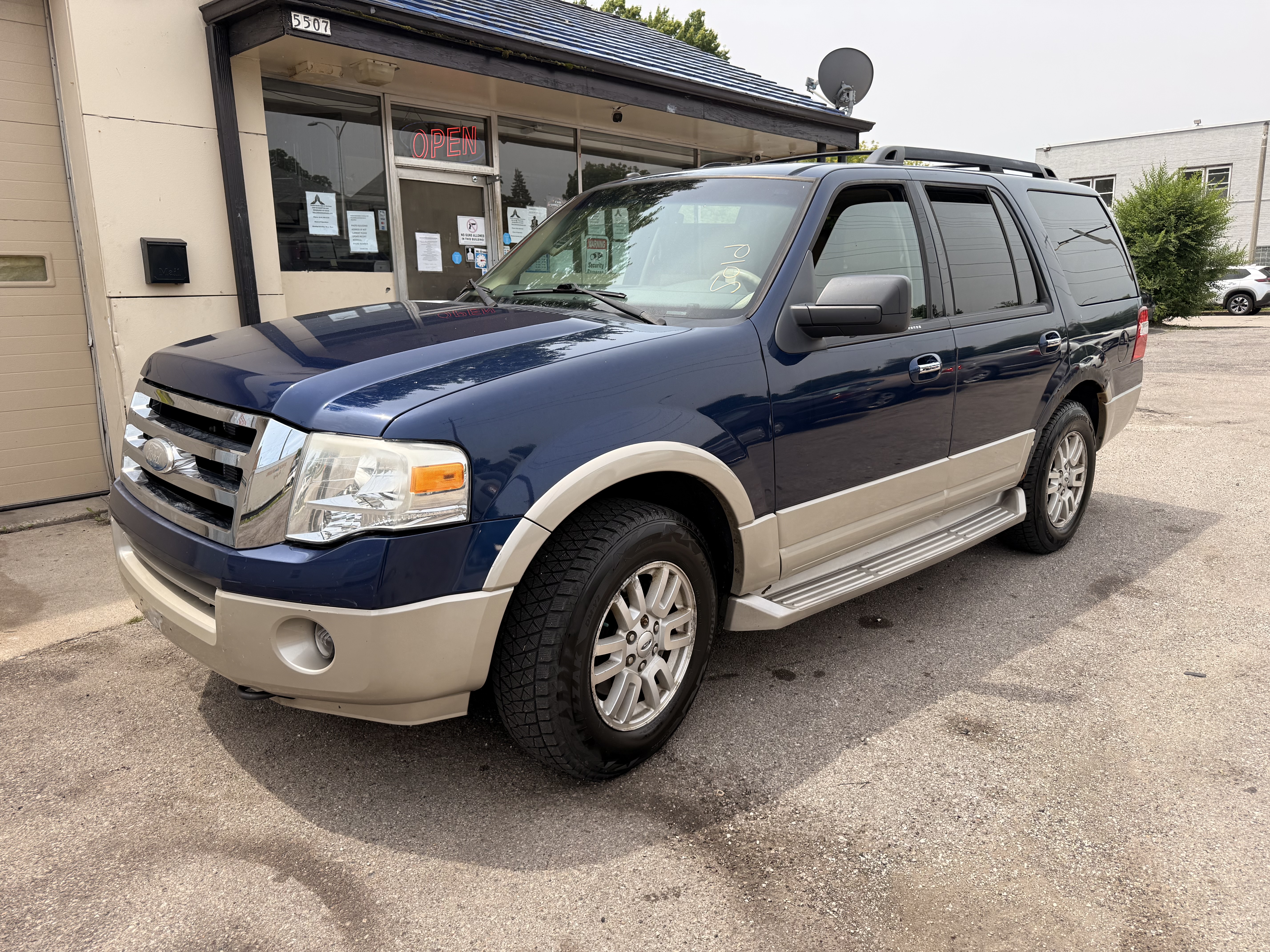 2009 Ford Expedition Eddie Bauer 4x4's photo