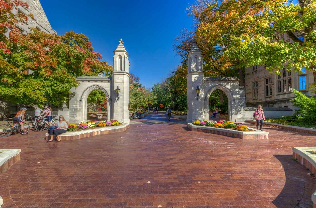Experience Bloomington Campus Tour in Virtual Reality