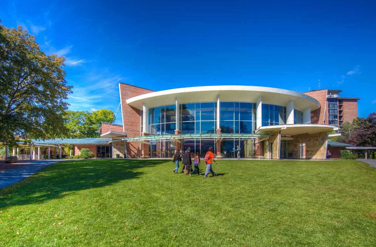 Experience Main Campus in Virtual Reality.