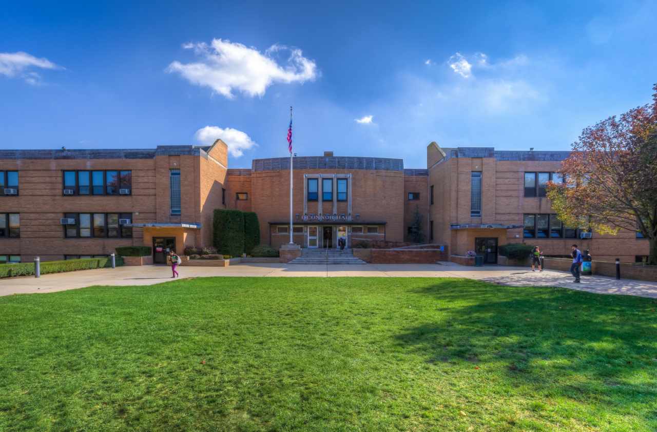 Experience Long Island Campus In Virtual Reality experience-long-island-campus-in-virtual-reality