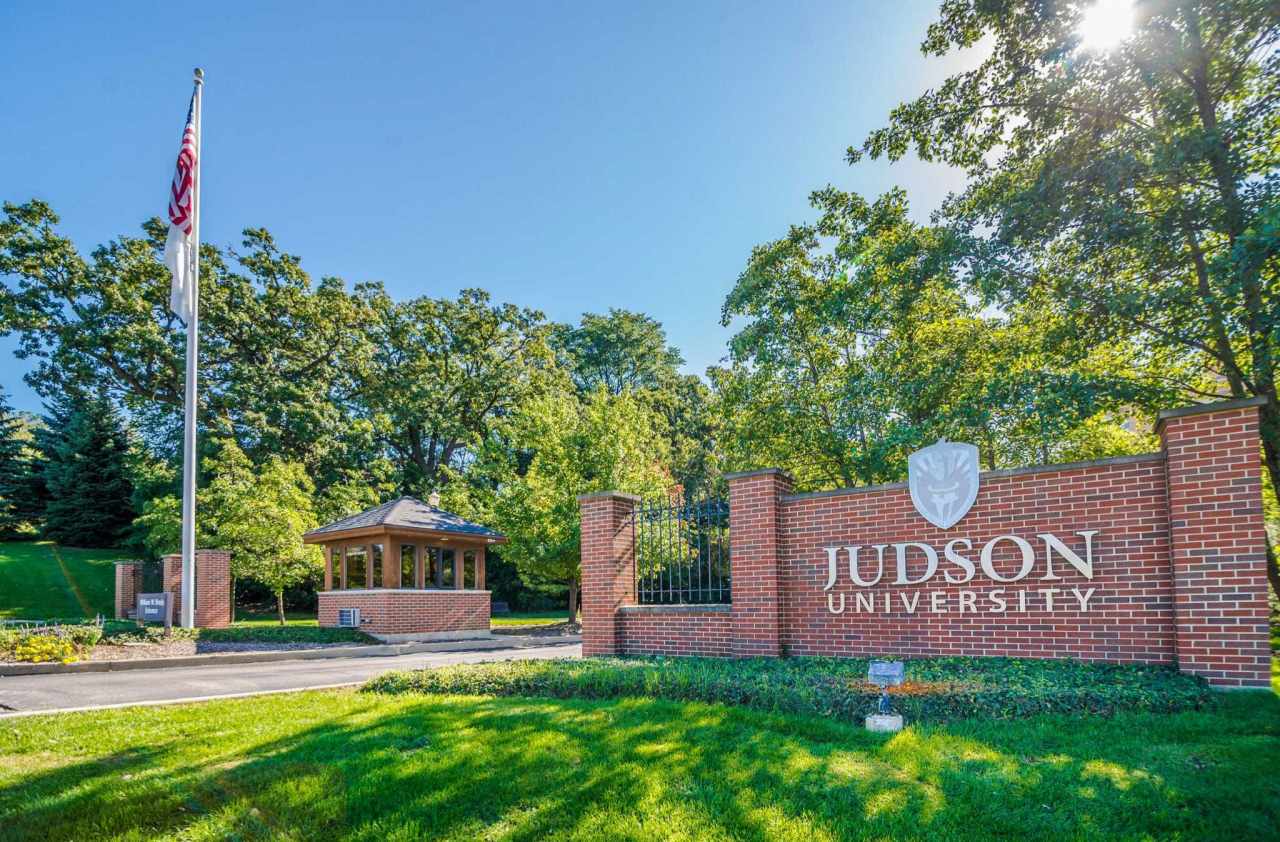 Experience Judson University in Virtual Reality.