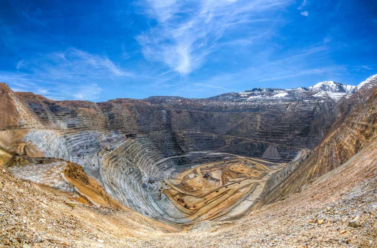 Experience Rio Tinto Kennecott Tour in Virtual Reality.