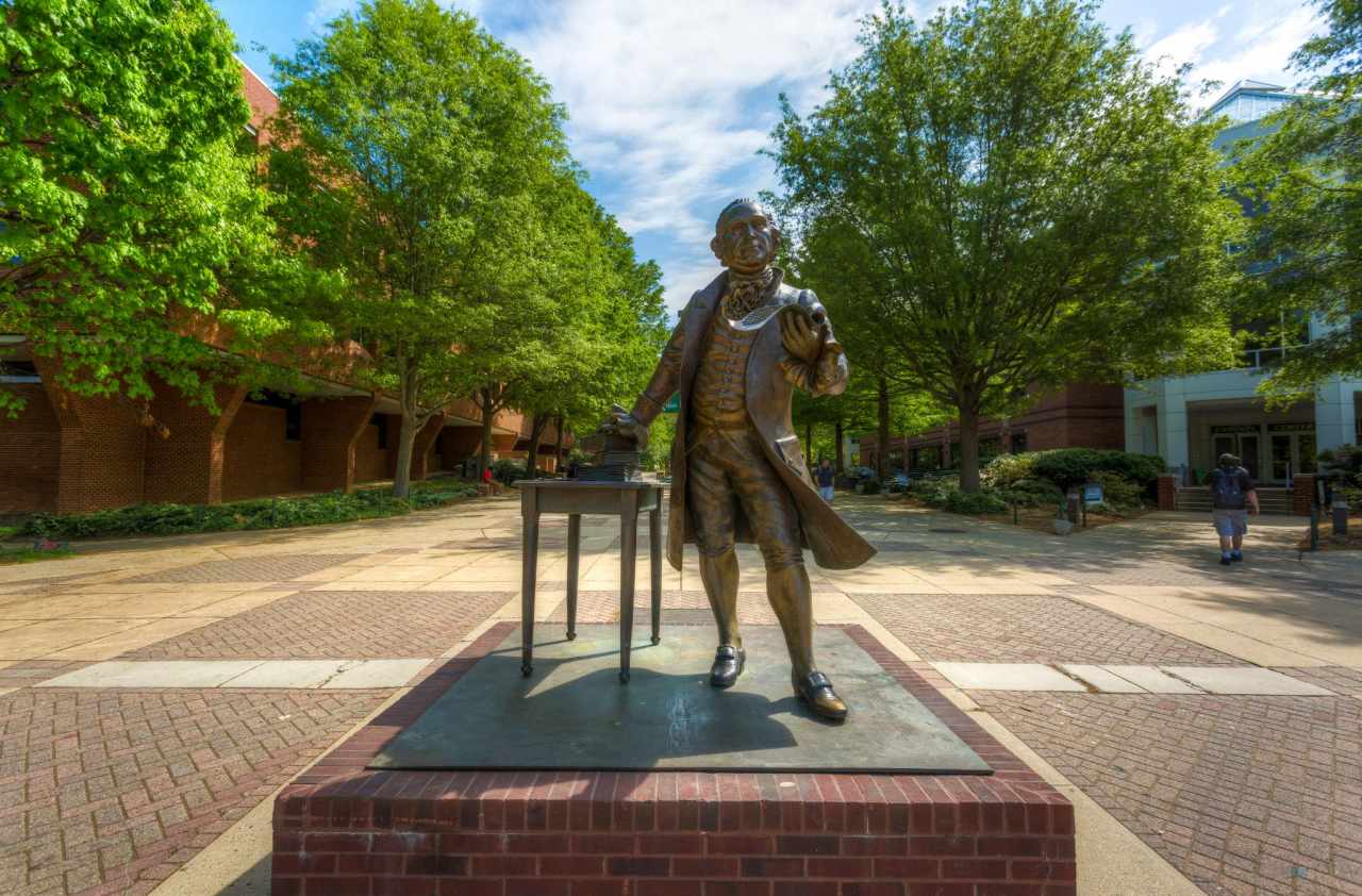 Experience George Mason in Virtual Reality Experience George Mason in Virtual Reality
