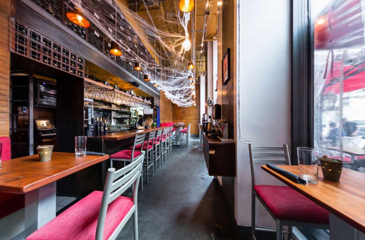 Experience Ayza Midtown in Virtual Reality.