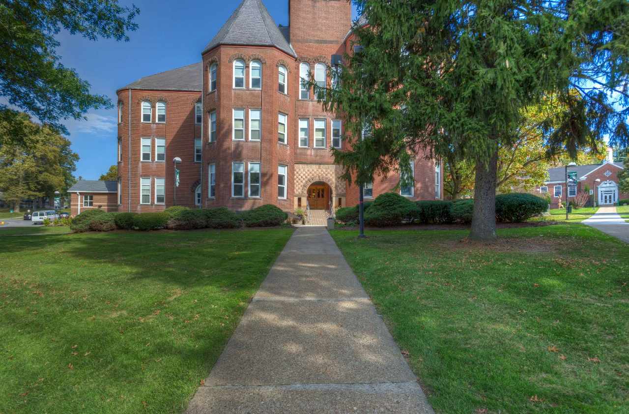 Experience Graduate Tour Slippery Rock University in Virtual Reality