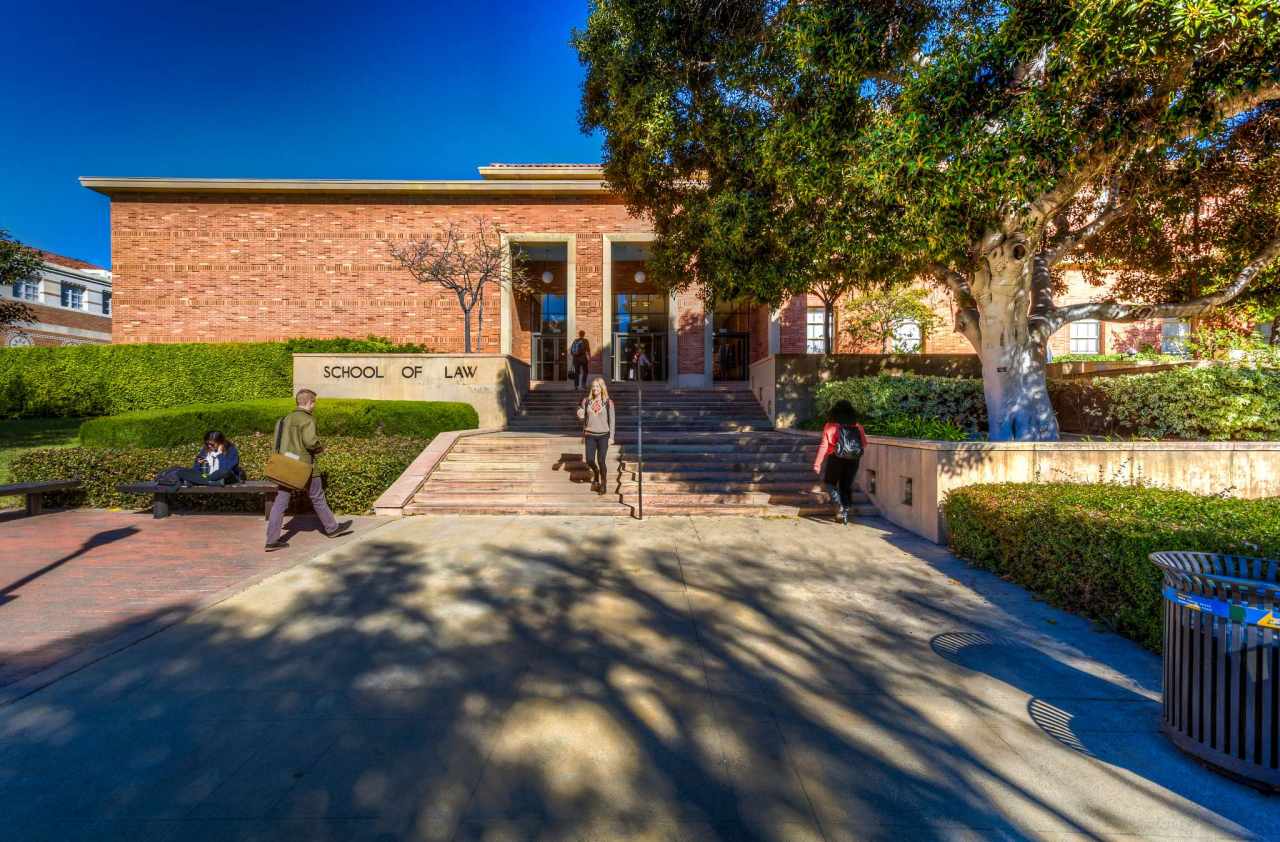 Experience UCLA School Of Law In Virtual Reality experience-ucla-school-of-law-in-virtual-reality