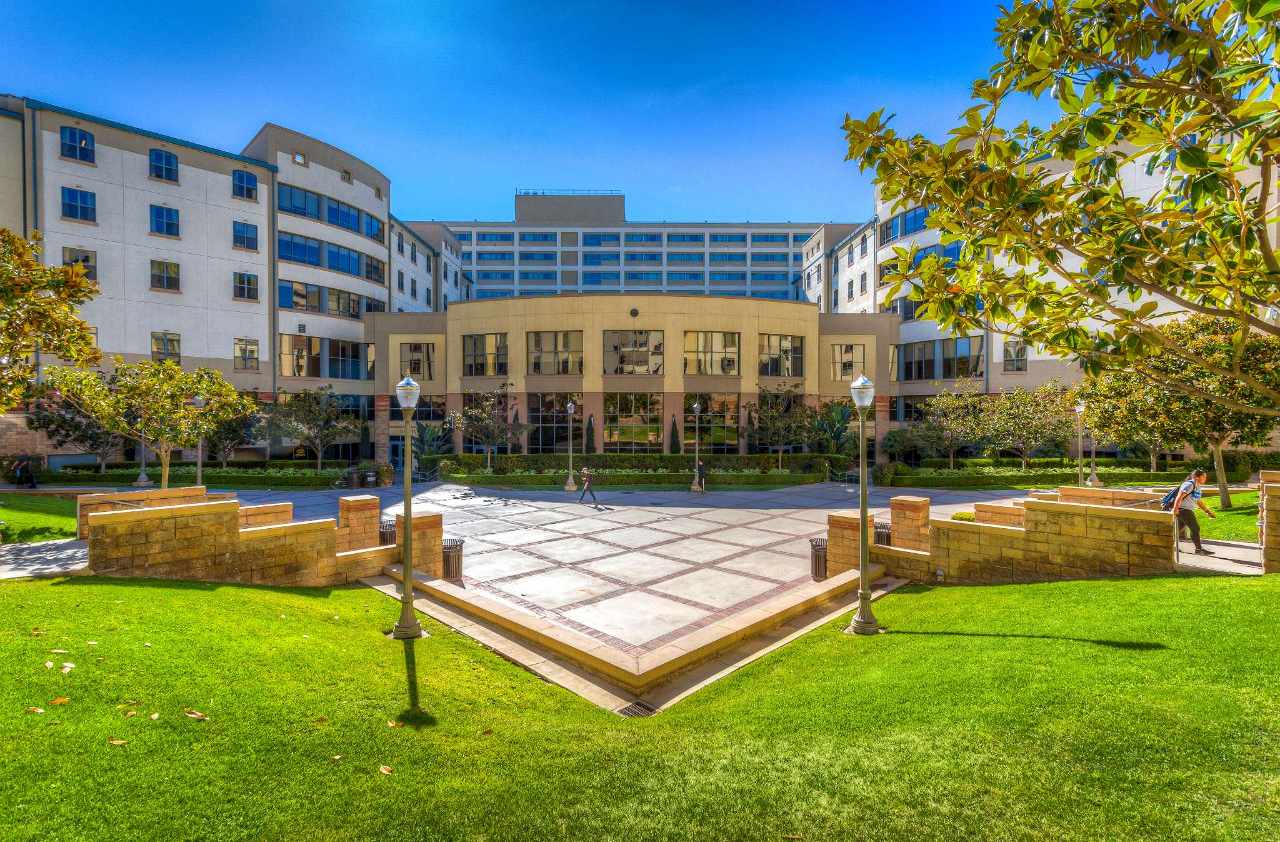 Experience Ucla Housing In Virtual Reality