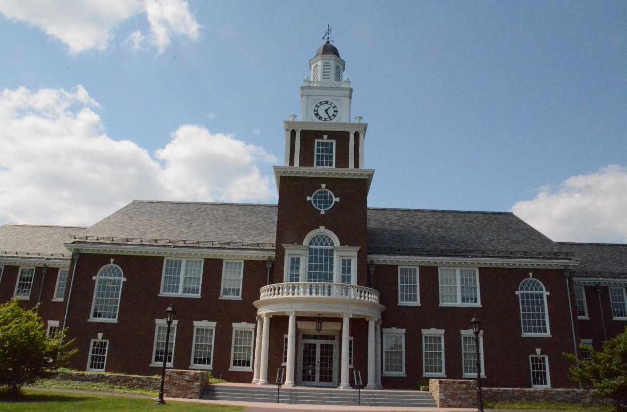 Experience Hopkins Tour in Virtual Reality.