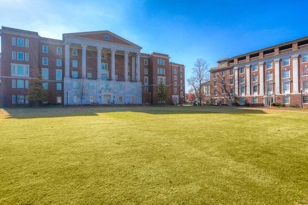 Experience Vanderbilt University in Virtual Reality.
