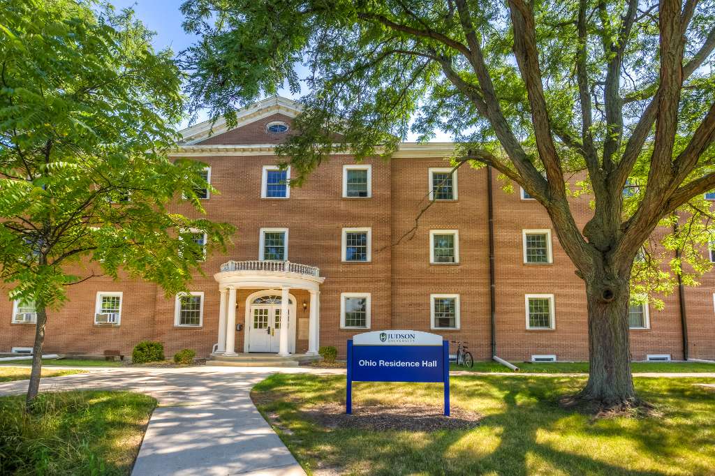 Experience Judson University in Virtual Reality. Press Alt plus A for ...